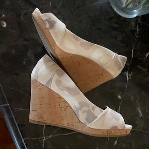 TOMS Wedges